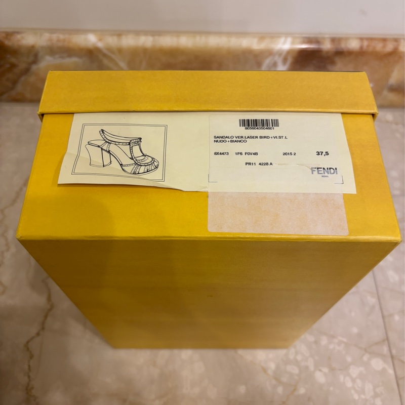 Fendi 米色37.5高跟鞋-27