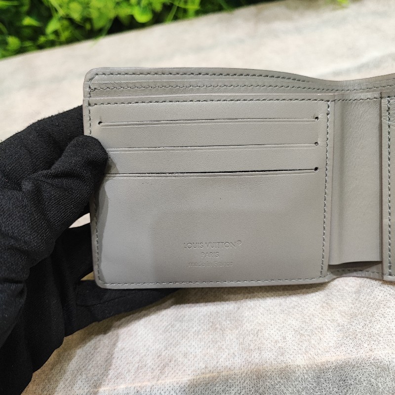 Louis Vuitton wallet-2