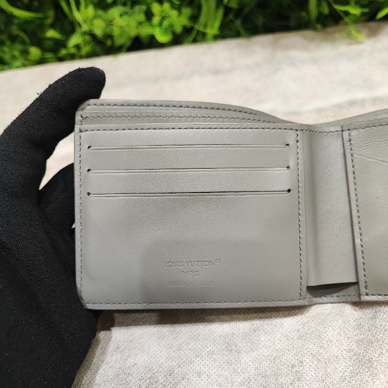 Louis Vuitton wallet-12