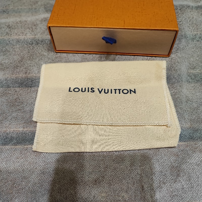 Louis Vuitton wallet-15
