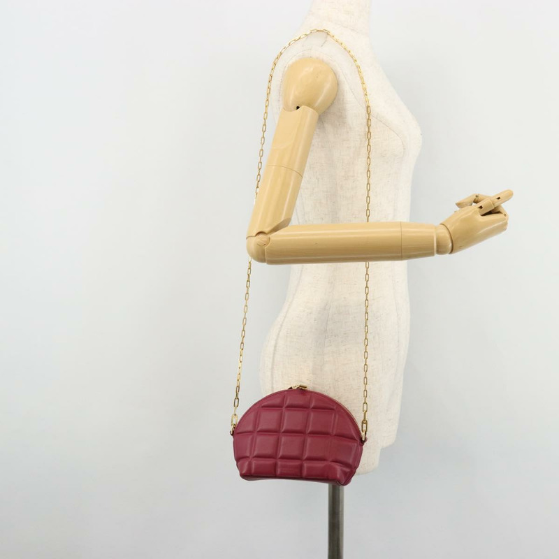 【日本直送】BOTTEGA VENETA 半月形鏈條包，皮革材質，波爾多紅金色，正品，貨號 177240A-19