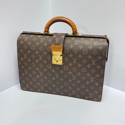 【LV 2025秀場又復刻🖋️】 LV 經典老花 硬殼公事包💼 （專櫃96,000）