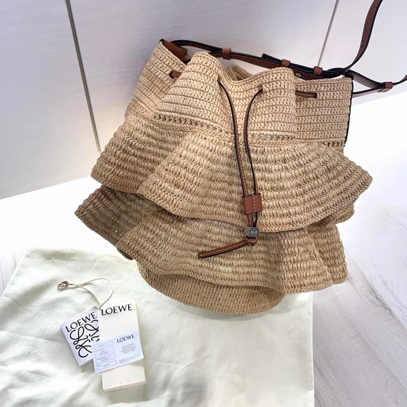 loewe 荷葉 草編 水桶包-0