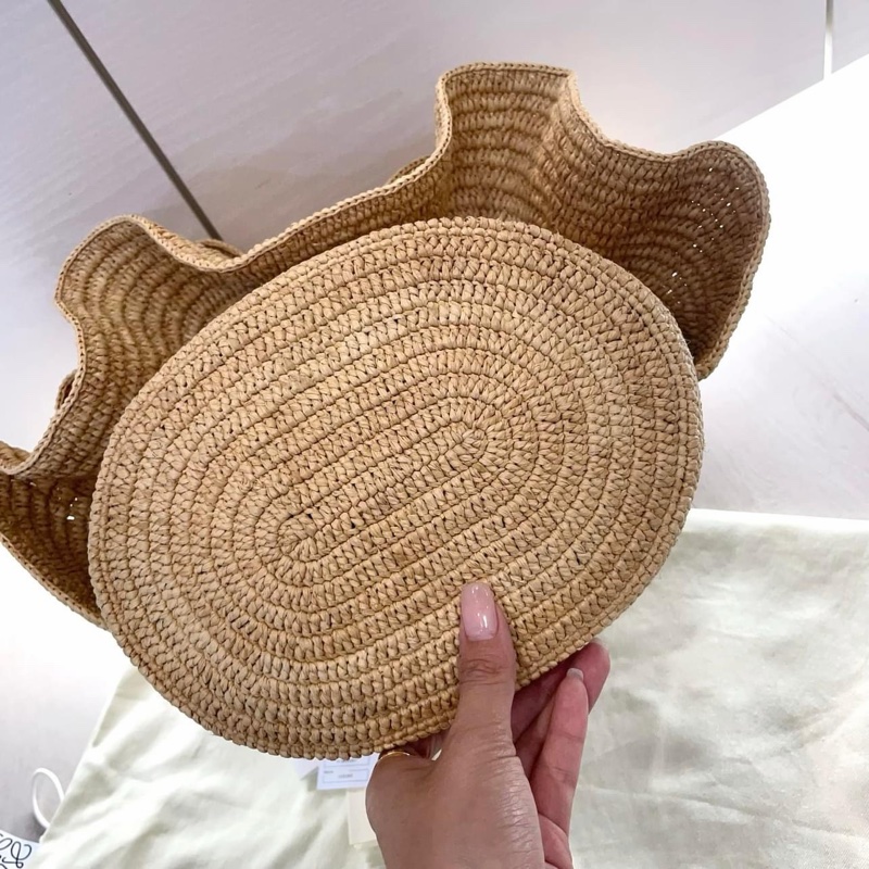 loewe 荷葉 草編 水桶包-11