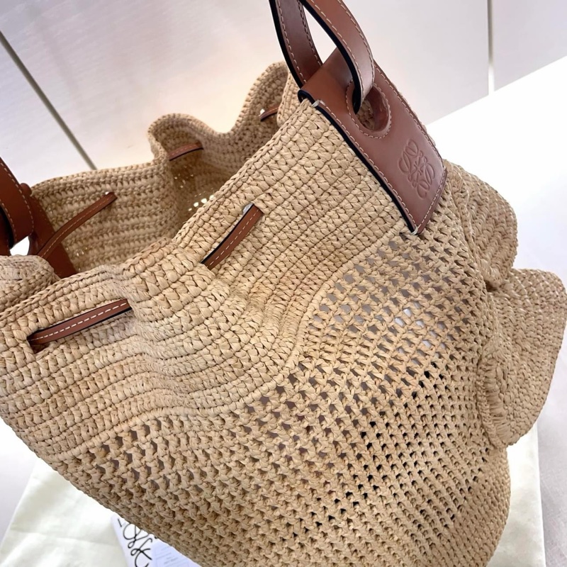 loewe 荷葉 草編 水桶包-19