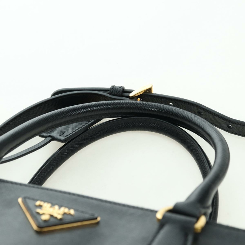 【日本直送】PRADA Galleria 手提包，Safiano 皮革，兩用，黑色/金色，正品，貨號 175843SAM-13