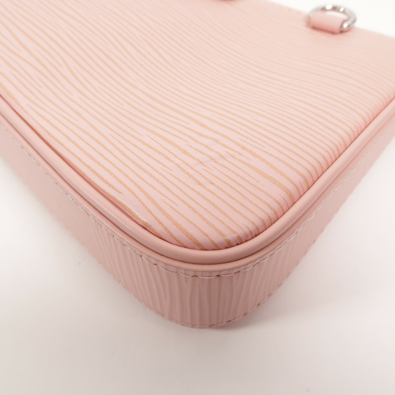 LOUIS VUITTON Epi Easy Pouch Strap鏈帶肩背袋-11