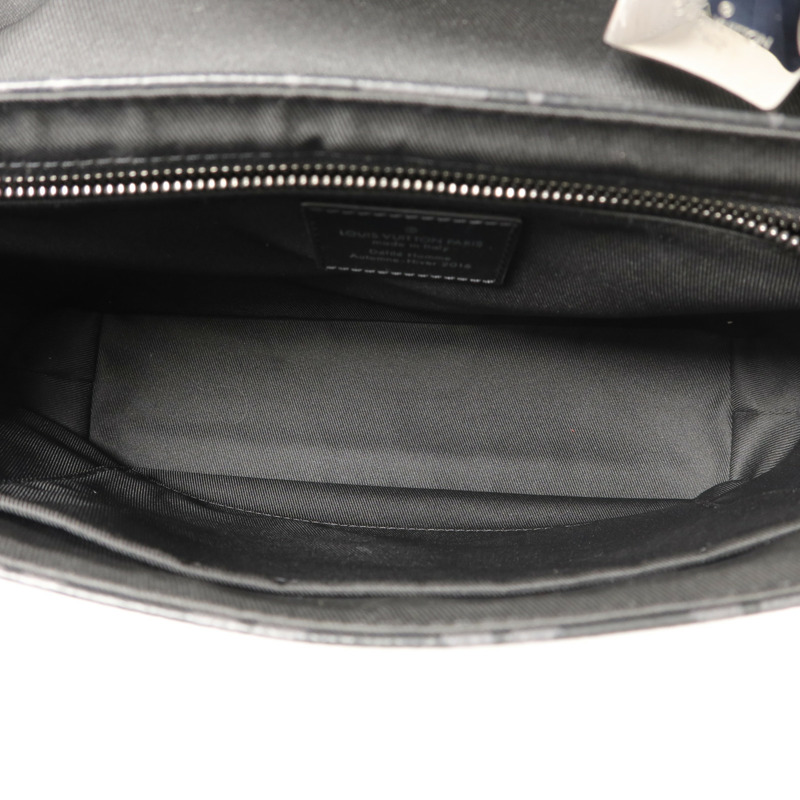 LOUIS VUITTON Monogram Eclipse Messenger PM Voyager肩背袋-4