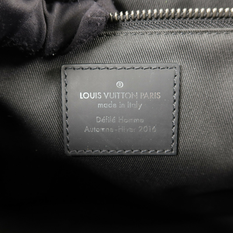 LOUIS VUITTON Monogram Eclipse Messenger PM Voyager肩背袋-5