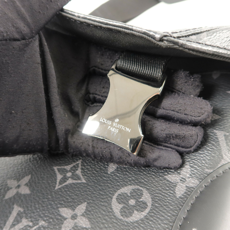 LOUIS VUITTON Monogram Eclipse Messenger PM Voyager肩背袋-9