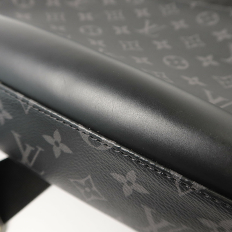 LOUIS VUITTON Monogram Eclipse Messenger PM Voyager肩背袋-15