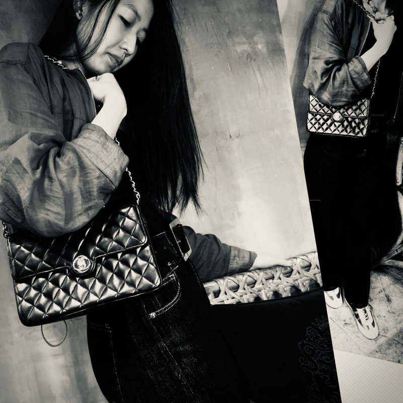 Chanel Vintage 21cm Flap Bag In Black Lambskin Diamond Quilted With 24k CC   中古黑色羊皮經典CC標誌單肩包-8