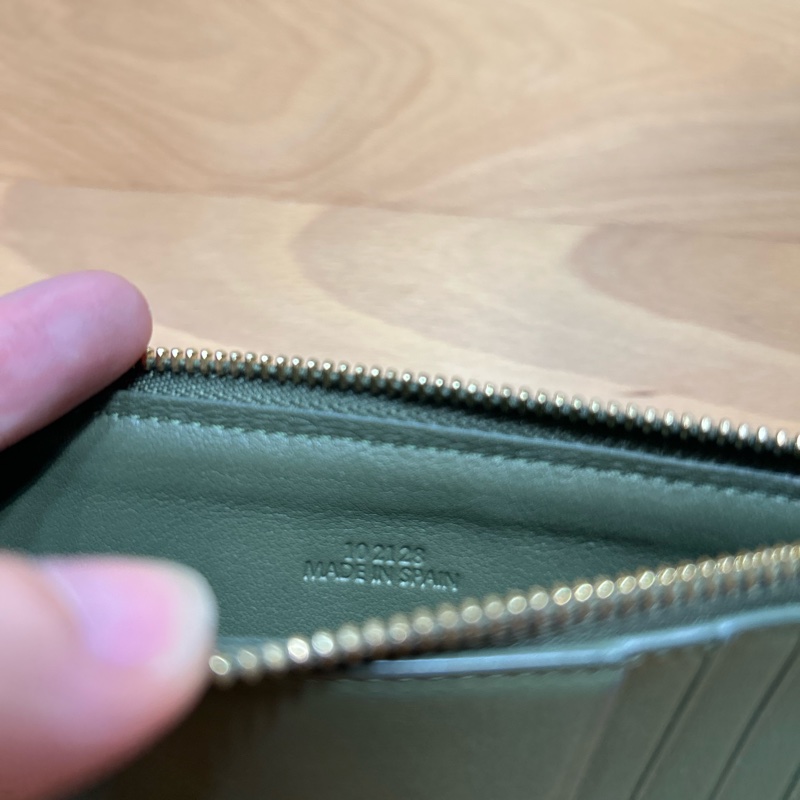 LOEWE 經典緹花 ANAGRAM 零錢拉鏈卡包 原價12000 酪梨綠-10