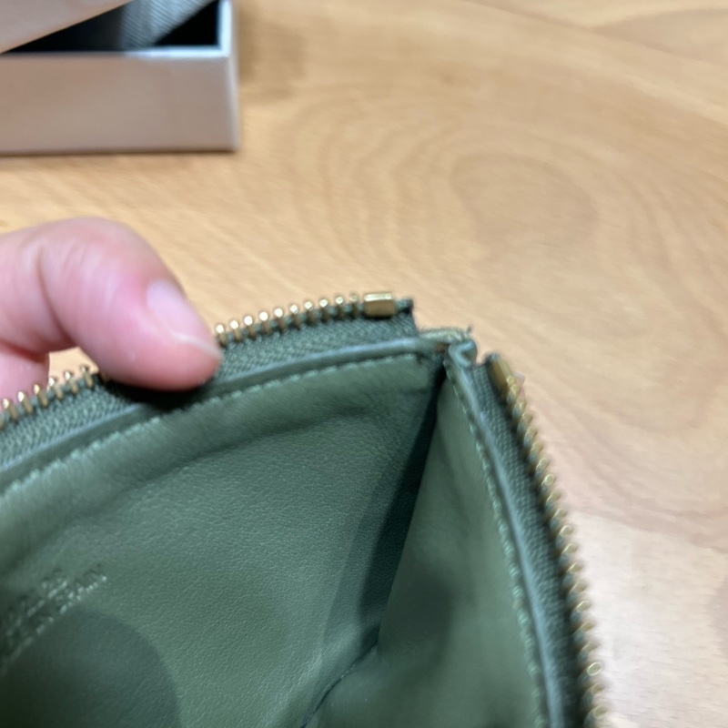 LOEWE 經典緹花 ANAGRAM 零錢拉鏈卡包 原價12000 酪梨綠-14