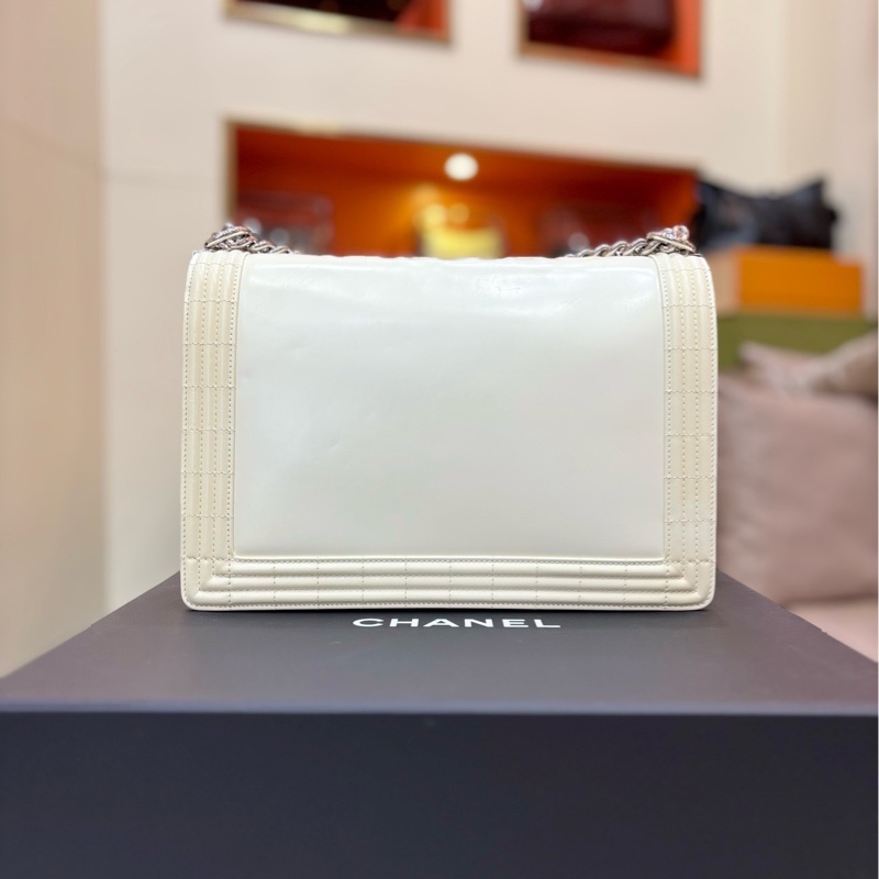 Chanel香奈兒 Leboy白色銀扣 光面漆皮牛皮 鏈條包單肩包 大號 97新原始成色-1