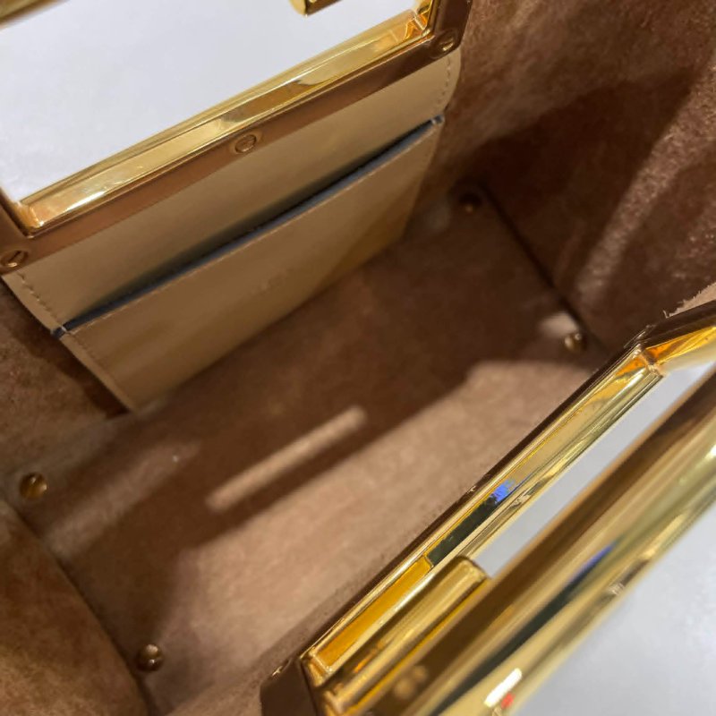 FENDI 素面牛皮簍空雙F兩用包 奶茶色-4