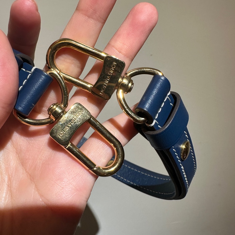 LV絕版品!牛仔月亮包-10
