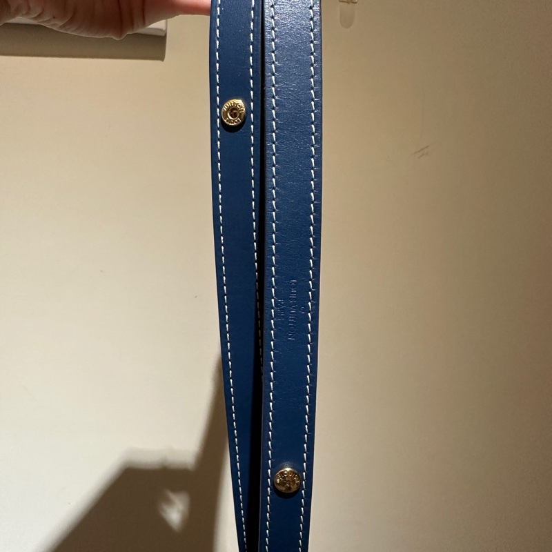 LV絕版品!牛仔月亮包-13