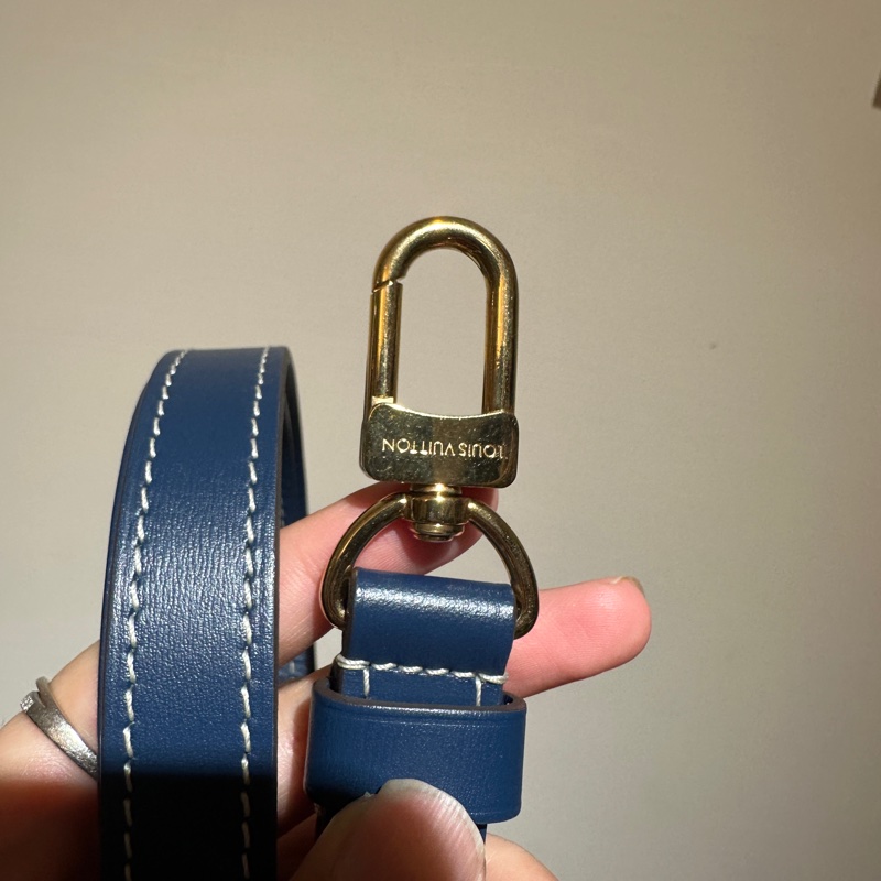 LV絕版品!牛仔月亮包-16