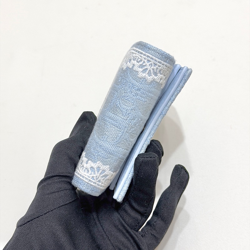 914intheair 『全新全配』Dior迪奧🩵日本限定蕾絲單寧三折迷你短夾-12