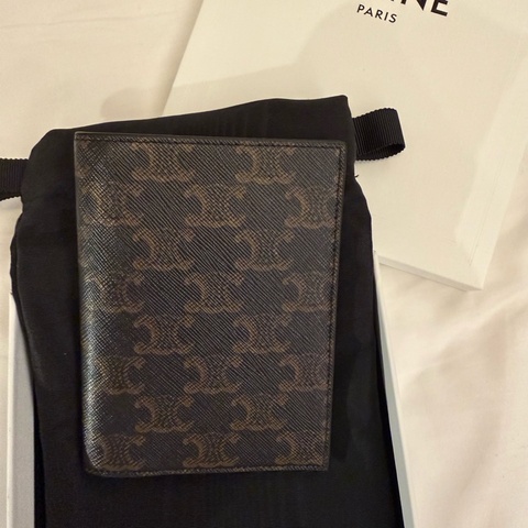 💖Celine 老花款 護照夾💖 全新全配