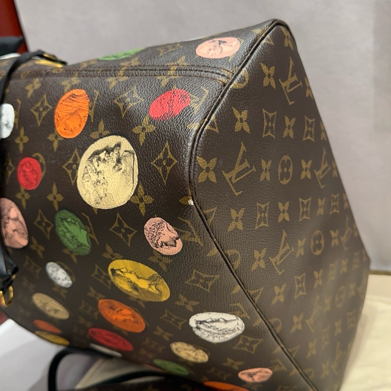 LV Fornasetti聯名neverfull子母包托特包中號 芯片款，顏色亮眼獨特不容易撞款，容量大適合通勤旅行，尺寸31*28cm-3