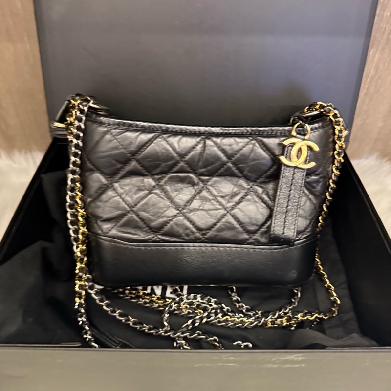 CHANEL香奈兒流浪 小號芯片款黑色，28開無卡，有盒、塵袋-0