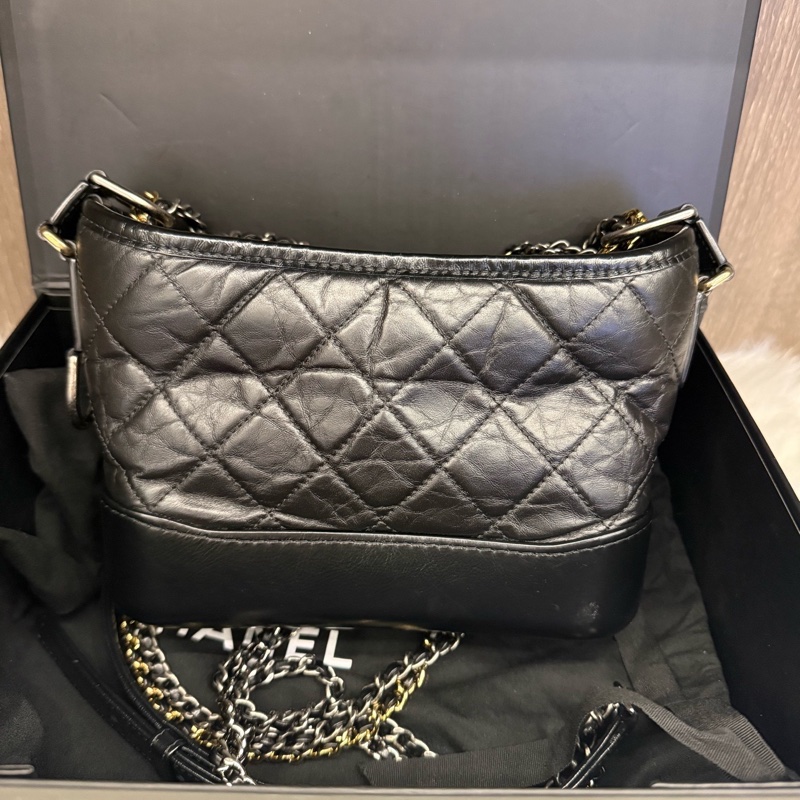 CHANEL香奈兒流浪 小號芯片款黑色，28開無卡，有盒、塵袋-7