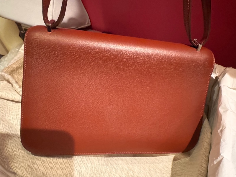 Constance Elan Rouge H Stamp O-4