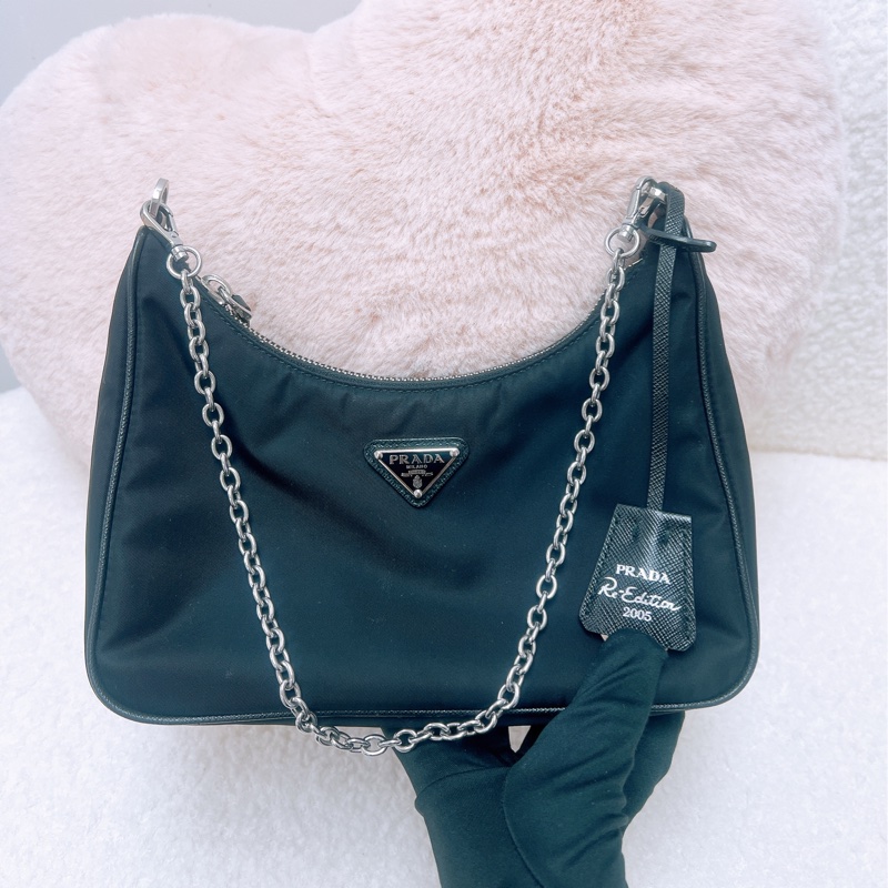 Prada re-edition 2005 黑色尼龍三合一 /腋下斜挎包-1