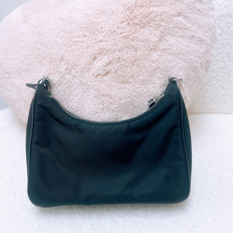 Prada re-edition 2005 黑色尼龍三合一 /腋下斜挎包-6