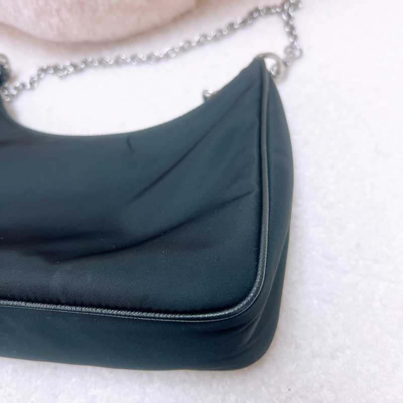 Prada re-edition 2005 黑色尼龍三合一 /腋下斜挎包-8