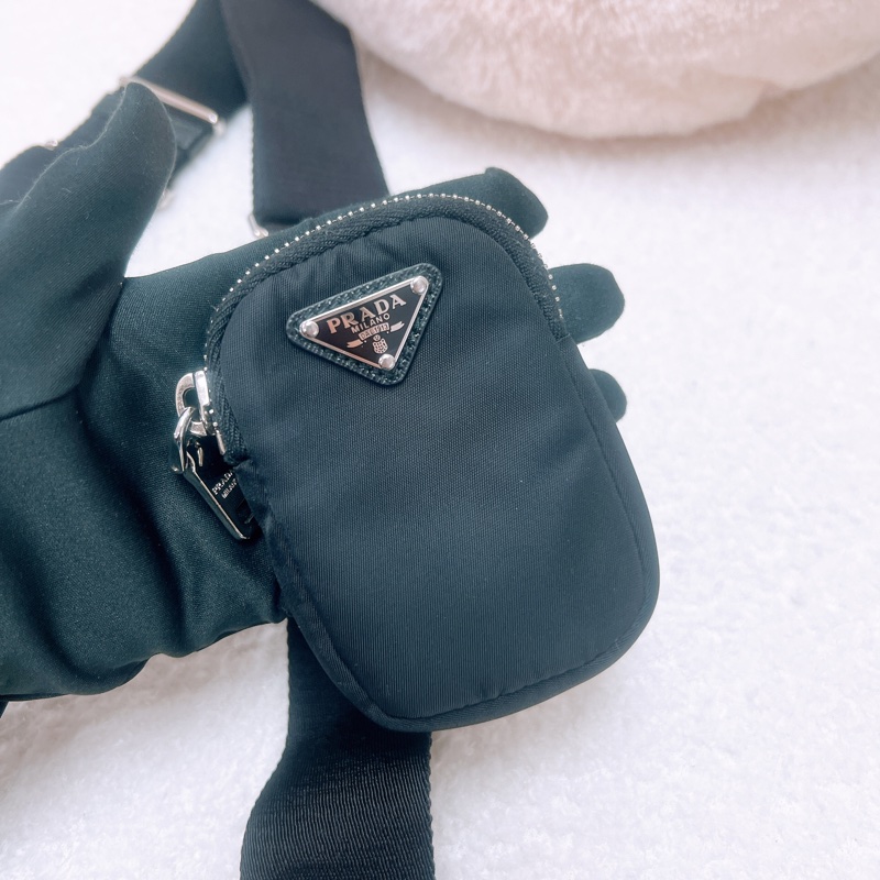 Prada re-edition 2005 黑色尼龍三合一 /腋下斜挎包-15
