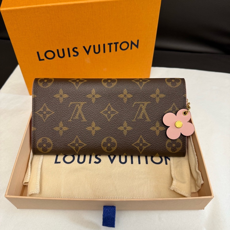 Louis Vuitton 路易威登老花粉色小花錢包 尺寸：19*9  18年編碼-1