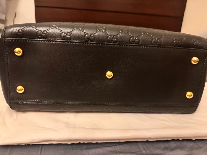 Gucci黑色牛皮老花壓紋鏈條肩背包-4