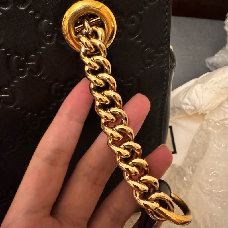 Gucci黑色牛皮老花壓紋鏈條肩背包-10