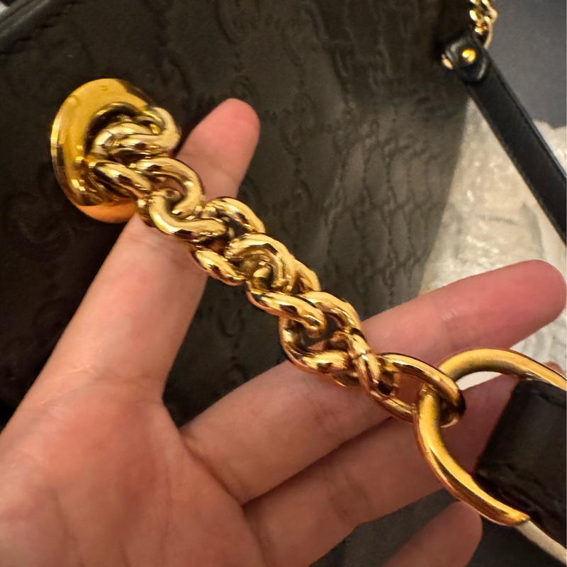Gucci黑色牛皮老花壓紋鏈條肩背包-12