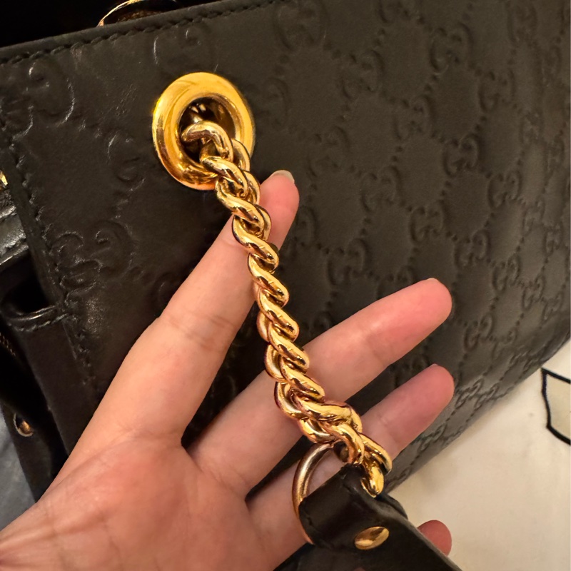 Gucci黑色牛皮老花壓紋鏈條肩背包-13