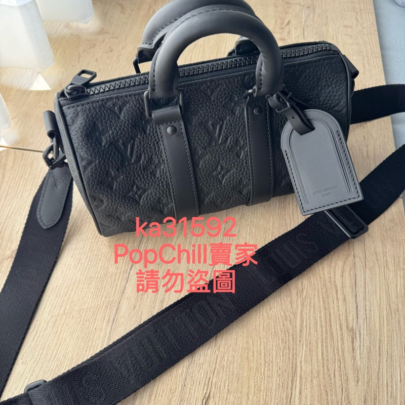 LV LOUIS VUITTON Keepall 25 (M20900) Monogram 皮革 壓紋 壓花 牛皮 黑色 黑壓紋 黑壓花-11