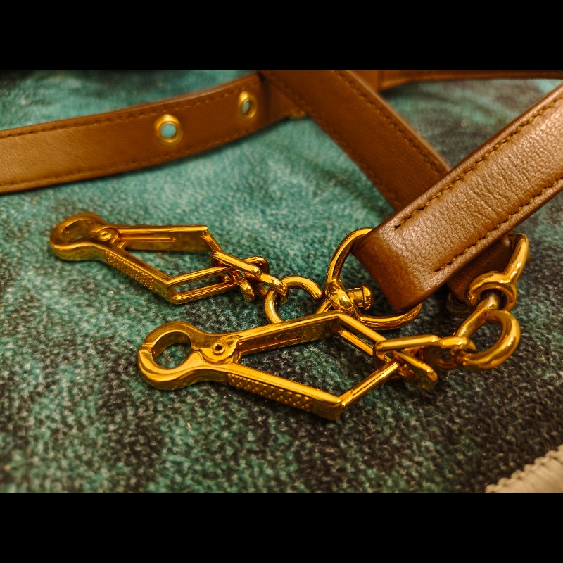 【Miu Miu 】造型皮革三用包-15