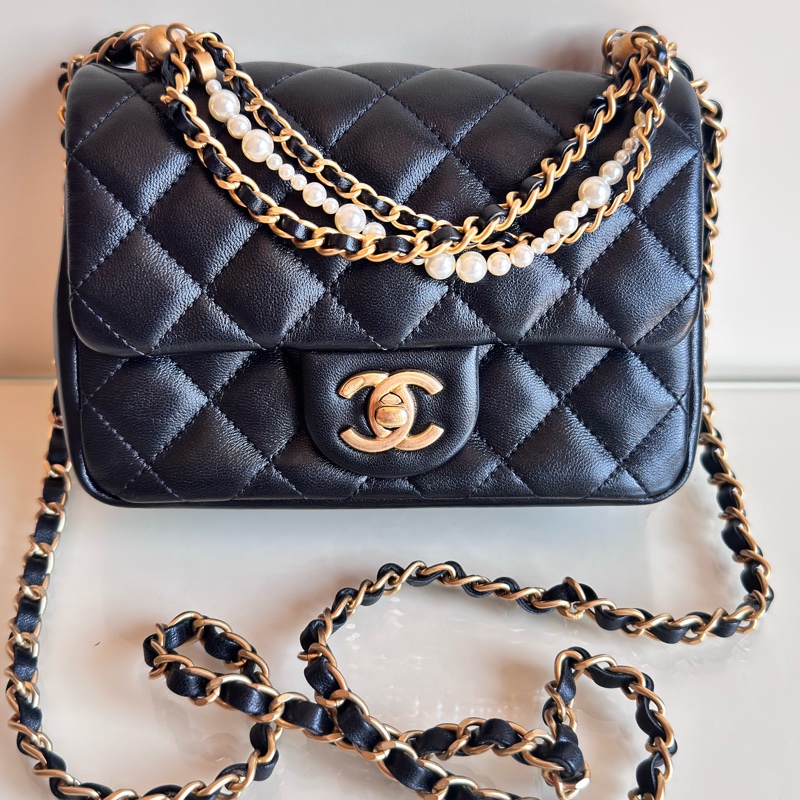CHANEL 珍珠鏈條翻蓋包mini 17cm-0