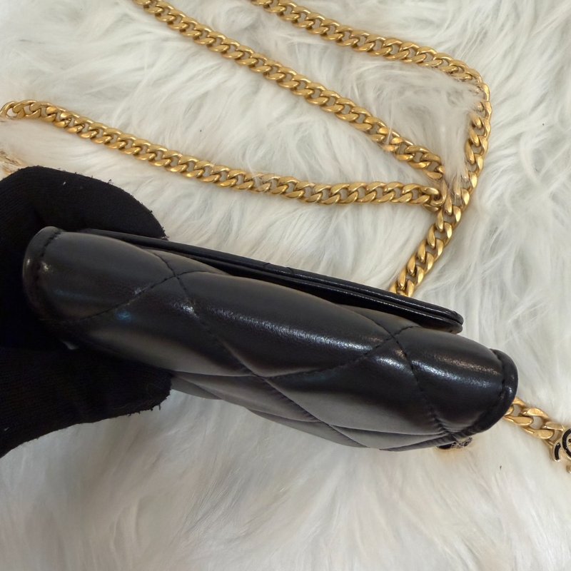 CHANEL 22SS迷你黑色琺琅金扣羊皮鍊條包 99新配件盒子塵袋保卡-7