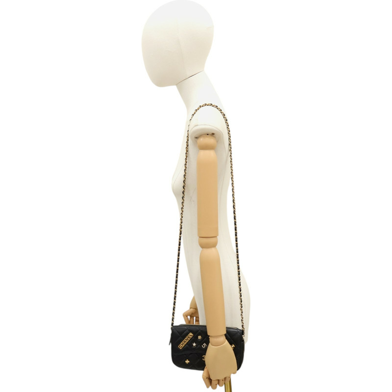 黑色 菱格紋 羊皮 Charm Flap Phone Holder 鍊帶 肩背包【CHANEL 香奈兒】 AP2096-9
