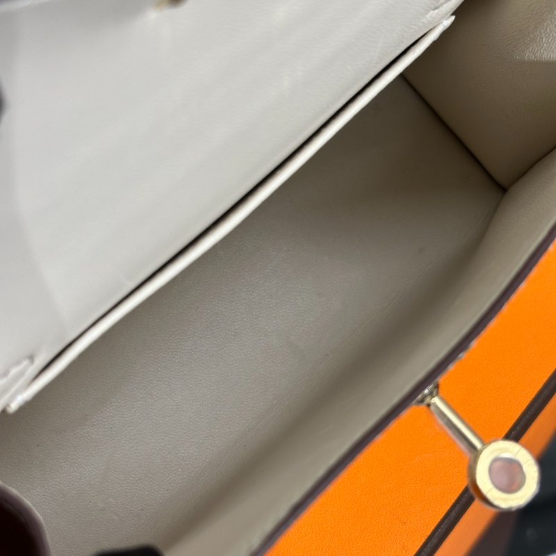 HERMES Mini kelly ll - 奶昔白拚大象灰金 W-7