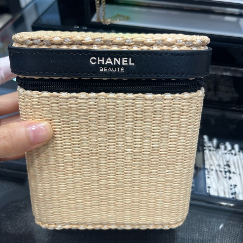 Chanel Rattan Vanity Case-0