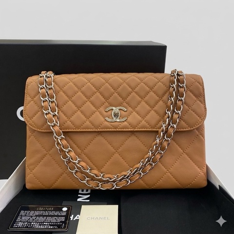 罕見閒置新 Chanel/香奈兒 牛皮菱格紋貝嫂機場包 15開 尺寸：32*22*7