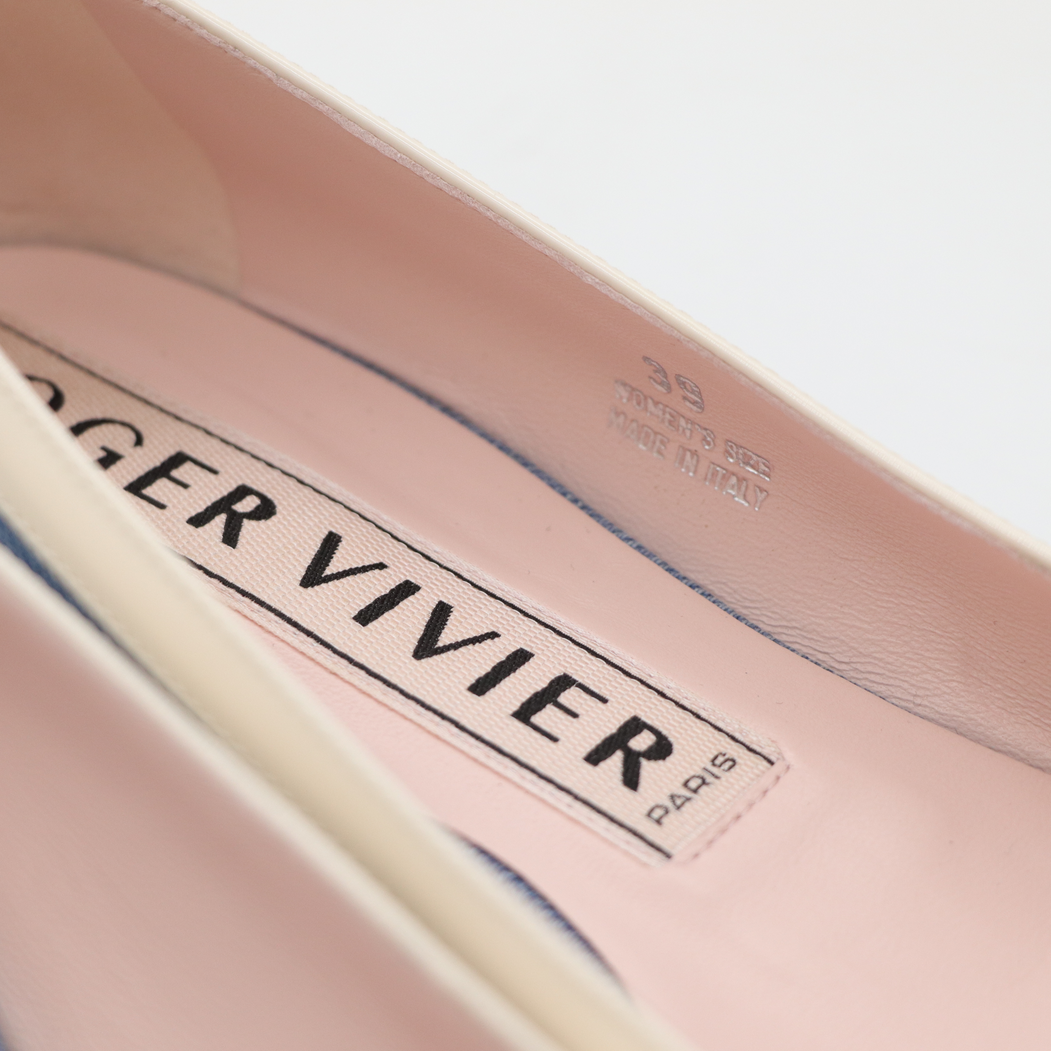 Roger Vivier 藍色牛仔 釦子 平底鞋-9