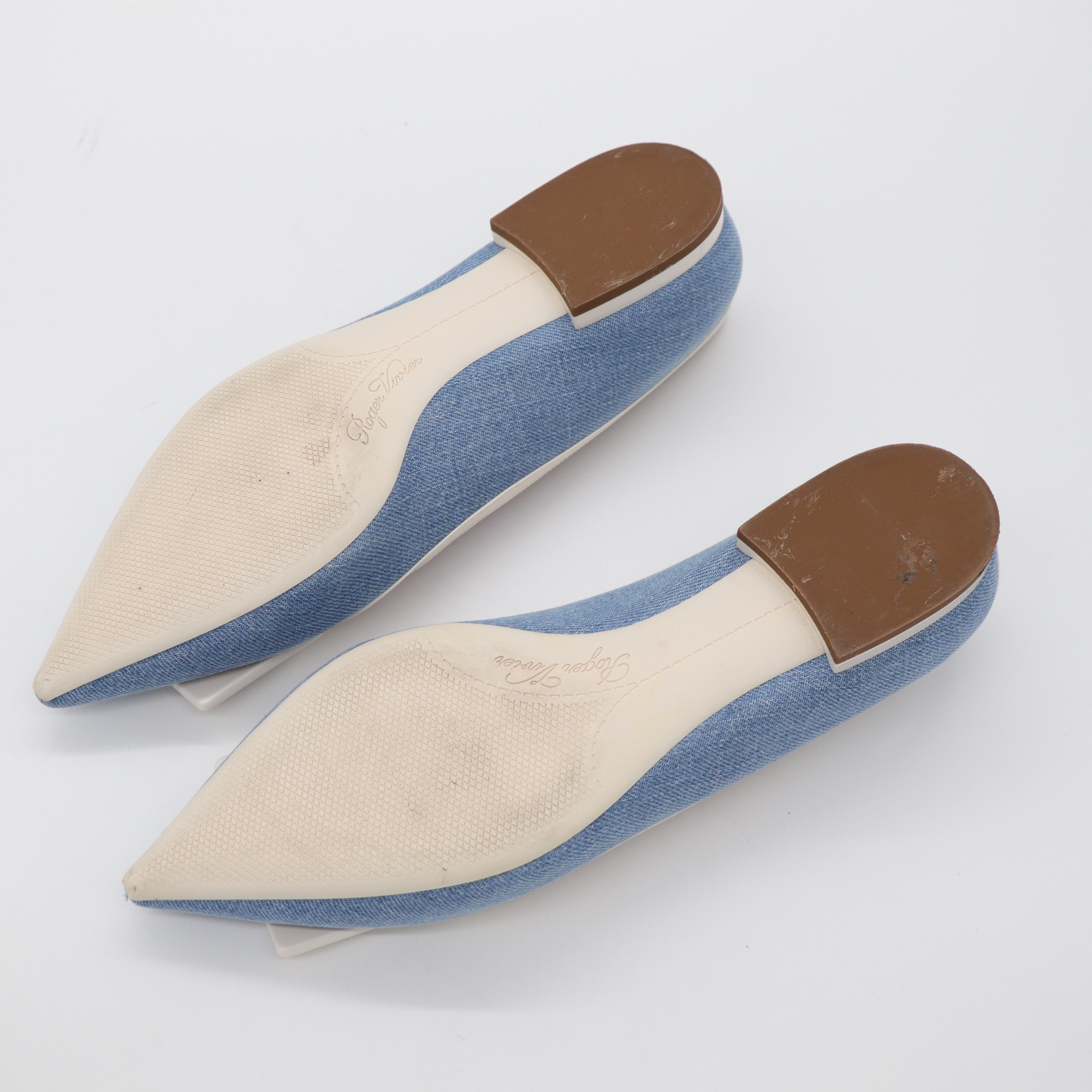 Roger Vivier 藍色牛仔 釦子 平底鞋-11