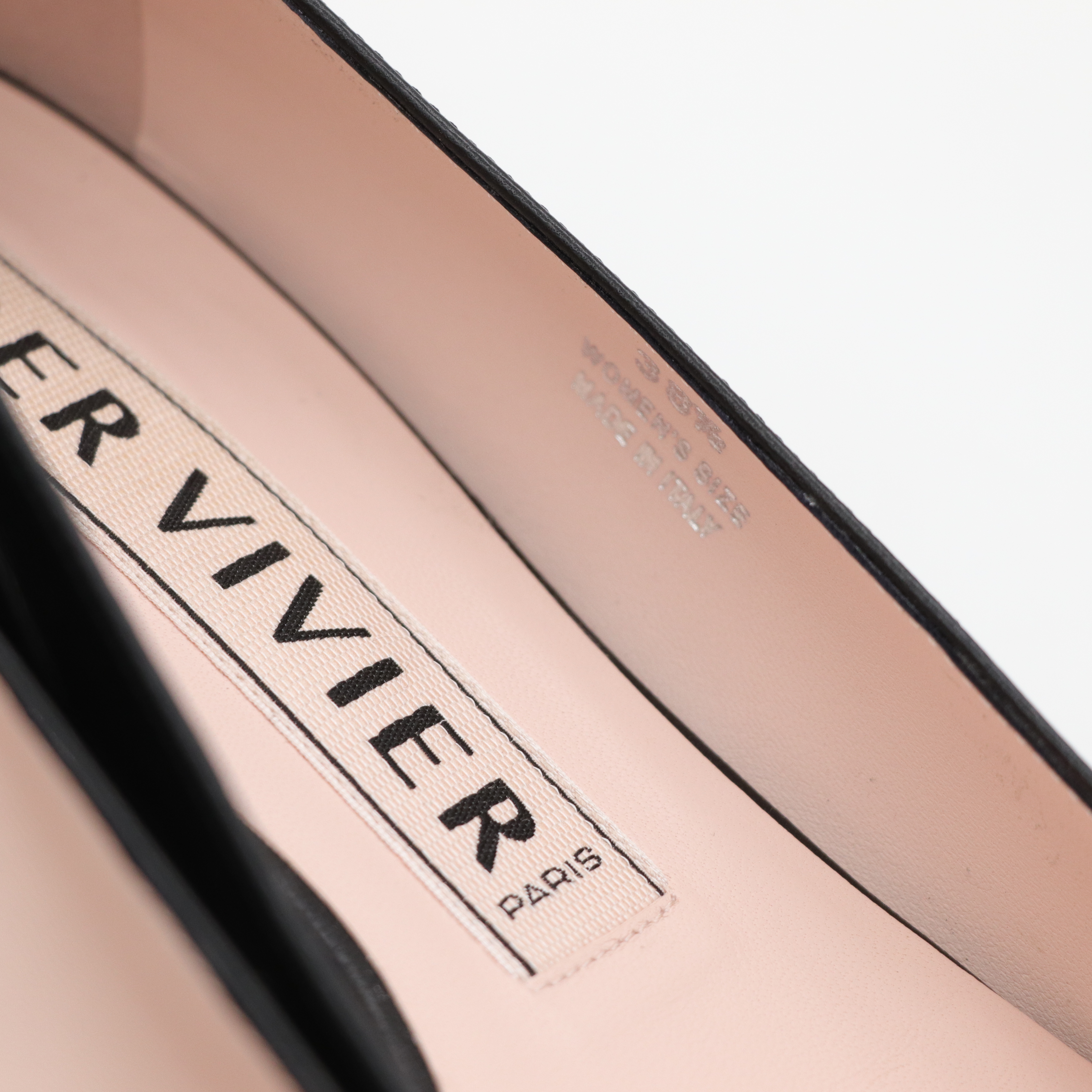 Roger Vivier 黑色牛皮 釦子 平底鞋-7