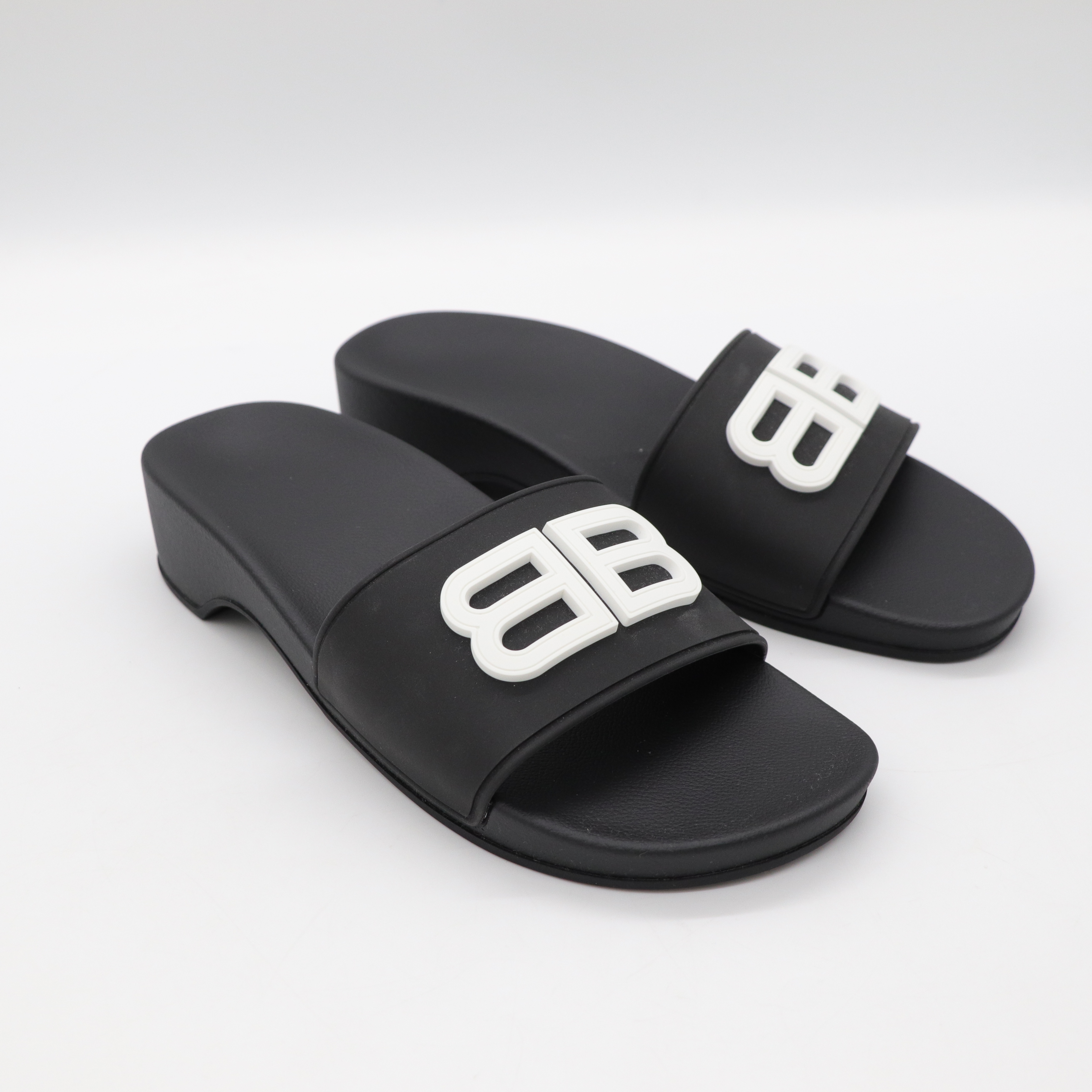 Balenciaga 巴黎世家 黑色 PU 拖鞋-2